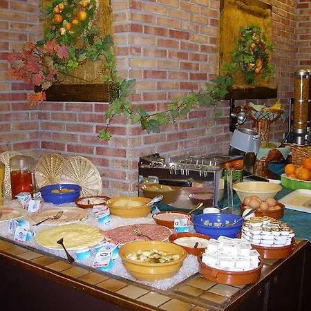 Campanile & Restaurant מלון גנט