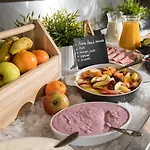 Campanile & Restaurant فندق