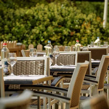 Hotel Campanile & Restaurant Gent