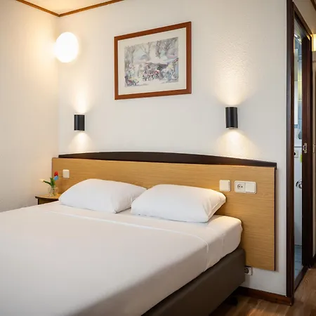 Campanile & Restaurant Hotel 2*