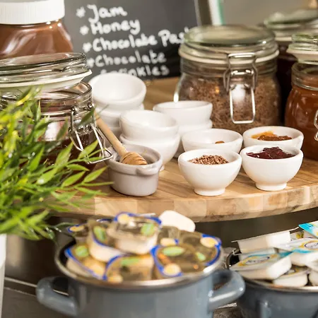 Campanile & Restaurant Hotel