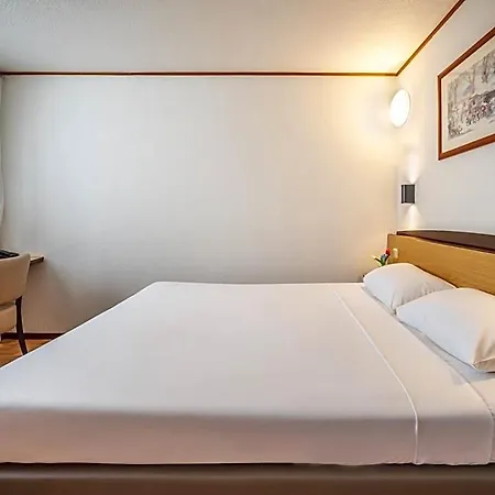 Hotel Campanile & Restaurant