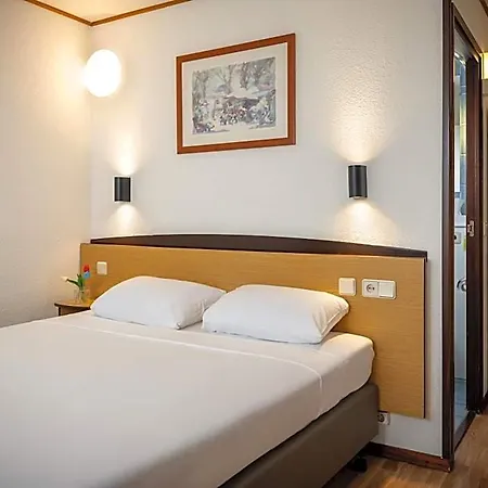Hotel Campanile & Restaurant 2*