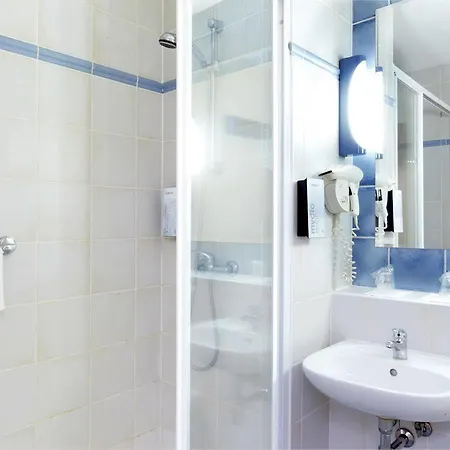 Campanile & Restaurant Hotel 2*