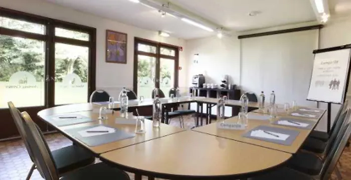 Campanile & Restaurant 2*