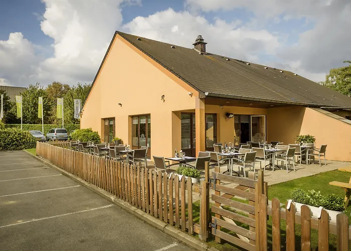 Campanile & Restaurant 2*